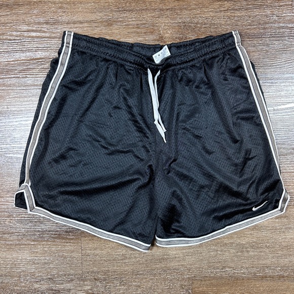 Nike Mesh Basketball Shorts Mens Medium Black Lined Athletic Gym Activewear - Picture 1 of 6